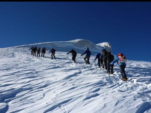ararat-ski-touring-5137m-aprilie-2027 foto 3